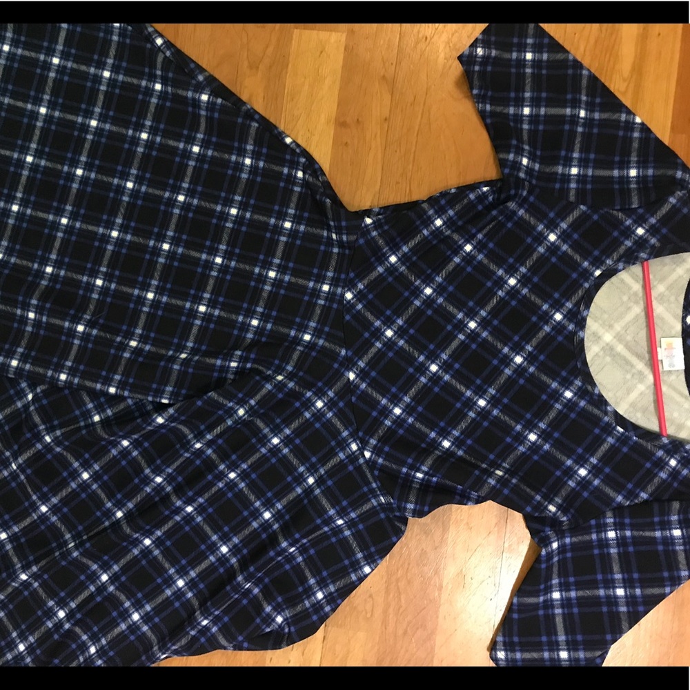 XL LULAROE AMELIA in Blue Plaid